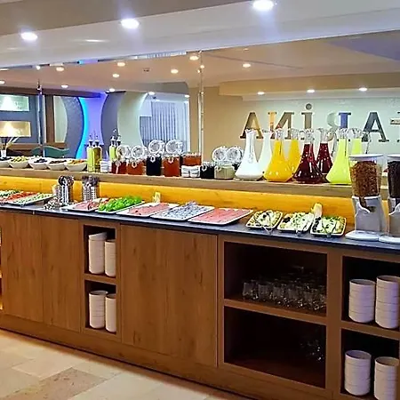 Marina Hotel 3*