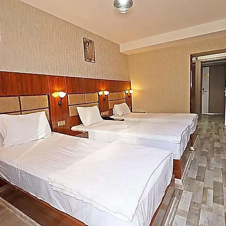 Marina Hotel 3*